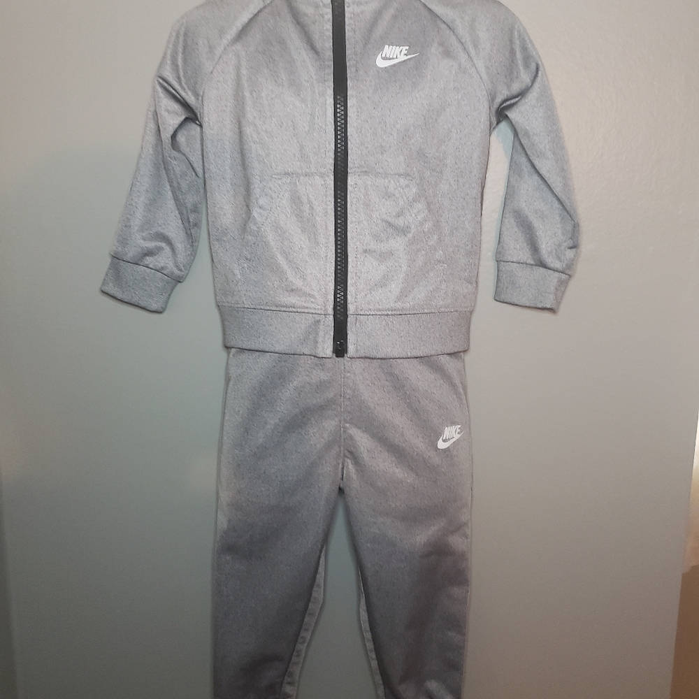Tracksuit - Picture 1 of 1